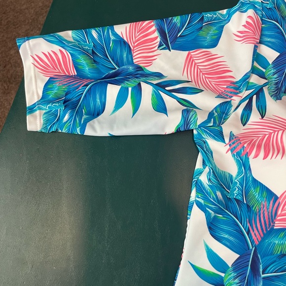 BNWOT one piece swimsuit tummy control and half sleeves for women size XL - Picture 7 of 8